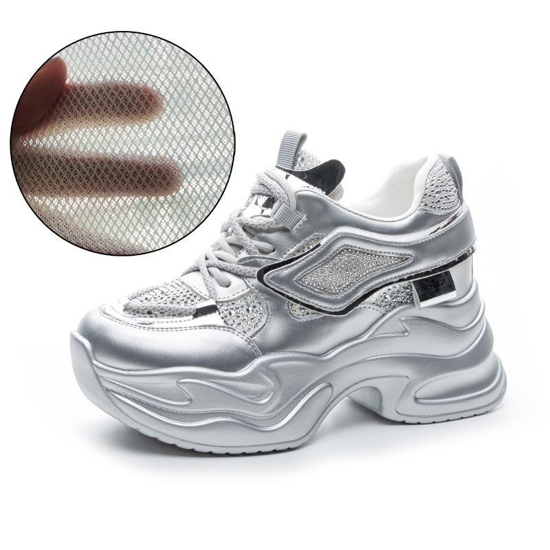 Весенне-летняя женская обувь новая с внутренним увеличением высоты женская на толстой подошве толстоподошвенная маленькая повседневная сетчатая обувь со стразами