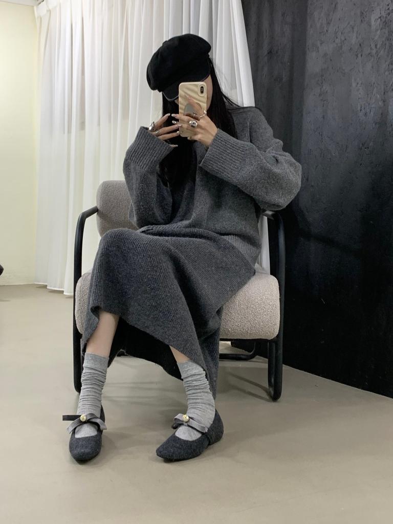 Gentle little fragrant Mary Jane shoes winter 2025 French temperament elegant bow fairy velvet single shoes woman