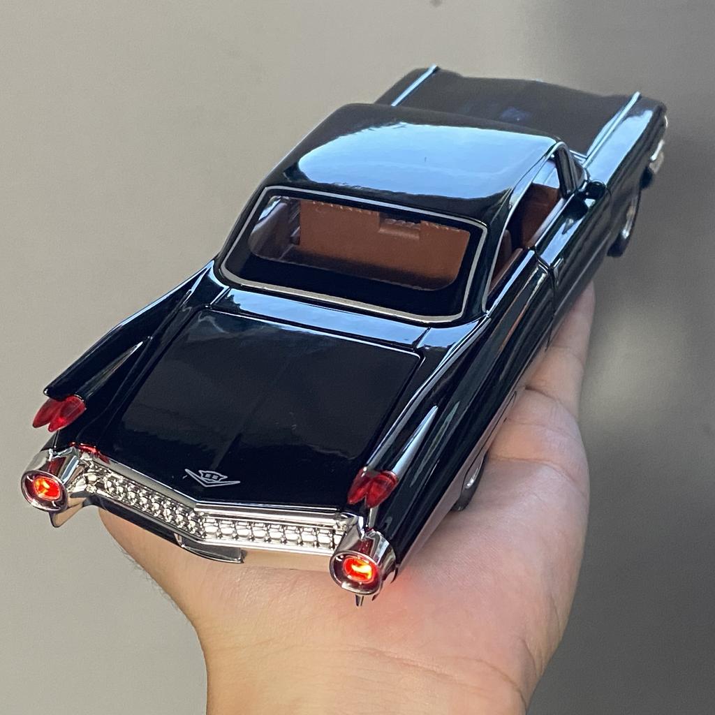 1:24 Scale Cadillac Eldorado Biarritz 1959 Series 62 Alloy Diecast Metal Model Desktop Ornaments Kids Gift Birthday Present Boys