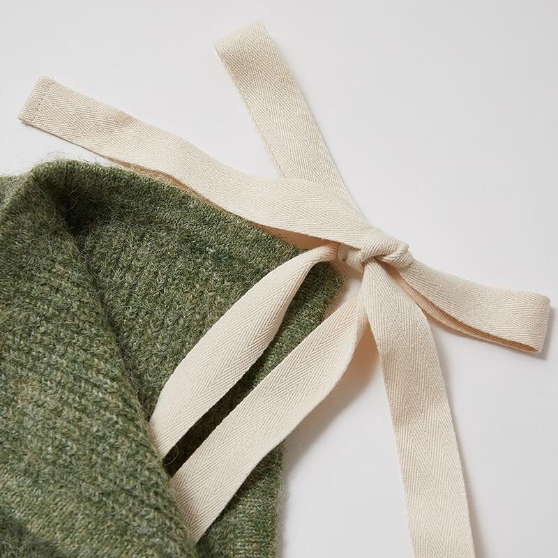 Teenie Weenie Bearnova 2025 Autumn Women's Asymmetrical Off-Shoulder Sweater