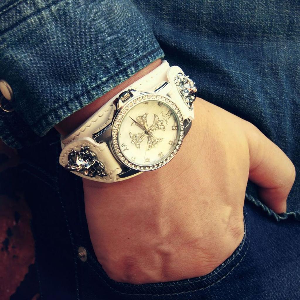 DEEP ZONE Watch with Cross Genuine Italian Leather Shell and Cross Casual Watch Men's Dial, Strap, Concho,