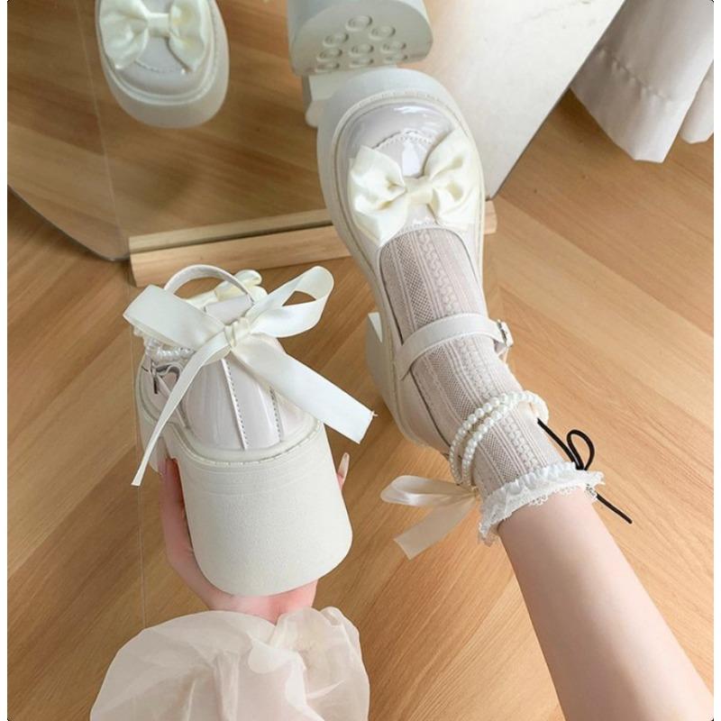 Модная обувь Мэри Джейн 2025 Лето Новый стиль Принцесса Толстый каблук Лолита Обувь С платьем Бант Бисероплетение Маленькие кожаные туфли для женщин