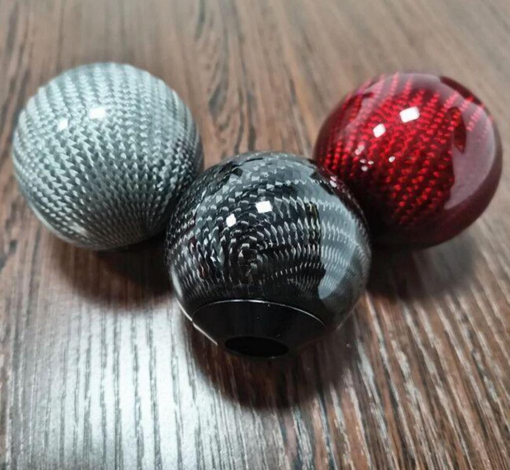 Kuroobaa Car Shift Knob Round Real Carbon M8 x P1.25 / M10 x P1.25
