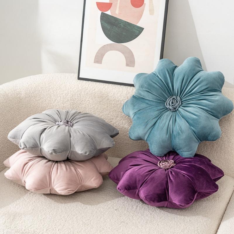 Sunflower Hug Pillow Soft and Skin Friendly New Product Dutch Velvet Sofa Bedroom Flower Shaped Backrest Pillow Simple Style