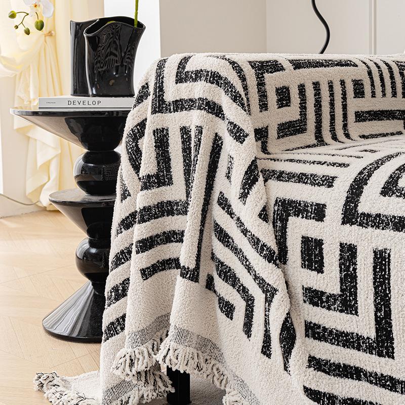 Mao Mao Yarn Sofa Cover Fabric, Winter Light Luxury and High-end Feeling, Anti Cat Scratch Sofa Cover Blanket, New Thickened Sofa Towel