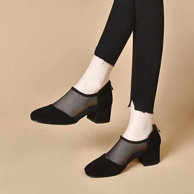 2025 новая весенне-летняя женская обувь сетчатые ажурные сандалии на толстом каблуке дышащие сандалии для мамы на среднем каблуке женские сетчатые туфли