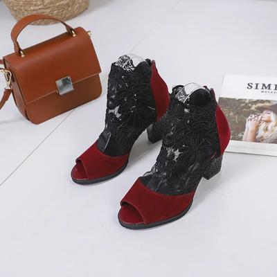 Весна-лето Новые женские туфли на высоком каблуке на платформе, женские толстые каблуки, сексуальные черные кружевные босоножки с открытым носком, модные женские туфли