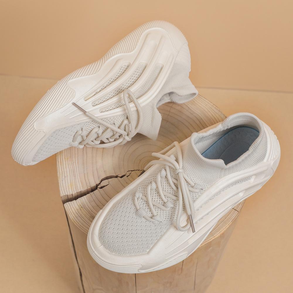 2025 новые весенне-летние дышащие спортивные кроссовки из летучего трикотажа женские удобные на плоской подошве с мягкой подошвой повседневные универсальные эластичные носки-обувь