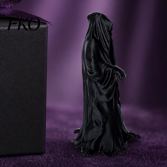 Dark Gothic Ornament 3D Printed Faceless Statue, Mysterious Hooded Figurine, Minimalist Art Sculpture for Desk Style Statue Bookshelf,