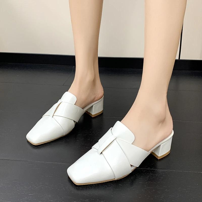 Женские тапочки Весенние и летние сандалии Кожаная сумка на палец Сексуальная высококачественная женская обувь высокого качества De Mujer