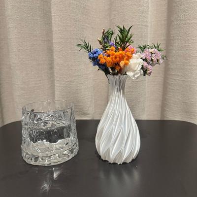 White Color Decorative Vase Simple Spiral Vase Flower Pot Mini Flower Vases Office