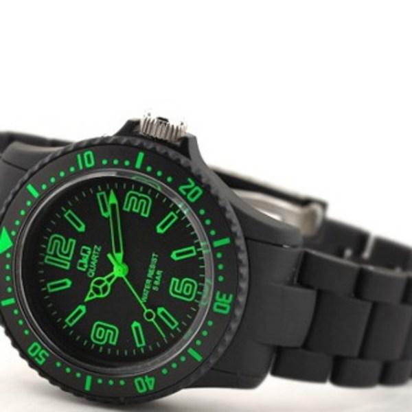 Q&Q Citizen 50m Water Resistant Analog Watch GW76J