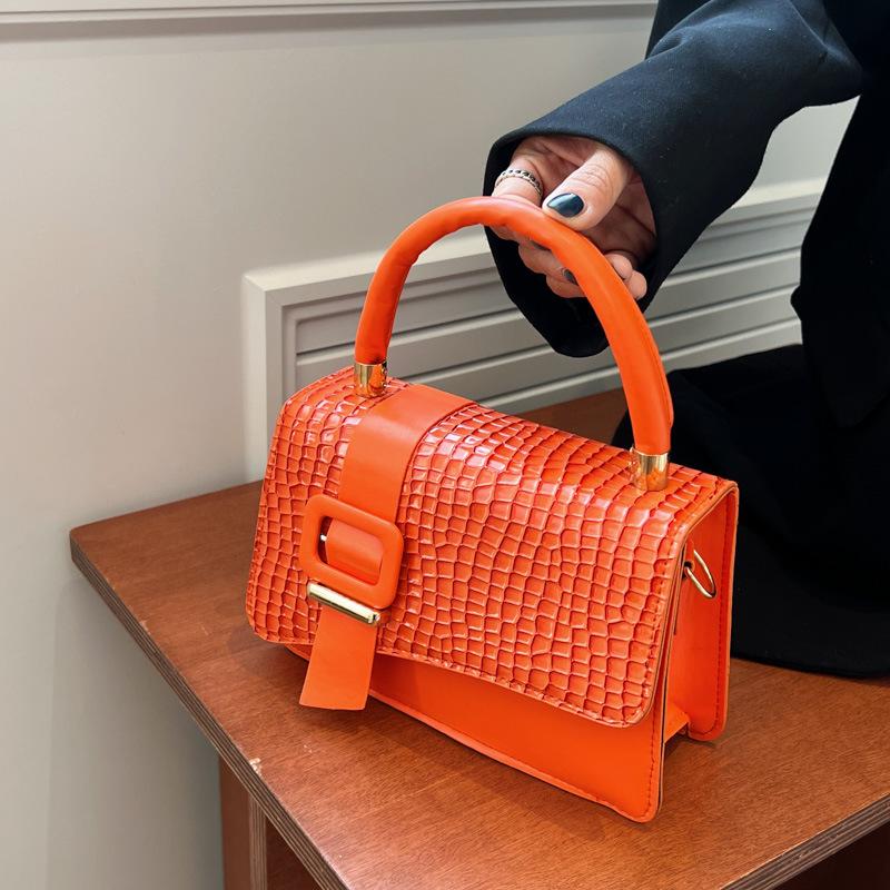 Премиальная фактурная сумка женская летняя 2024 новая модная нишевая дизайнерская сумка через плечо женская сумка-мессенджер