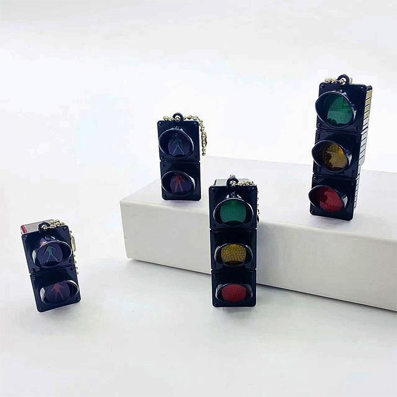 Светящийся красный и зеленый свет брелок для ключей с изображением людей, рюкзак, подвеска, мини, милый пешеходный фонарь, светодиодный светящийся брелок