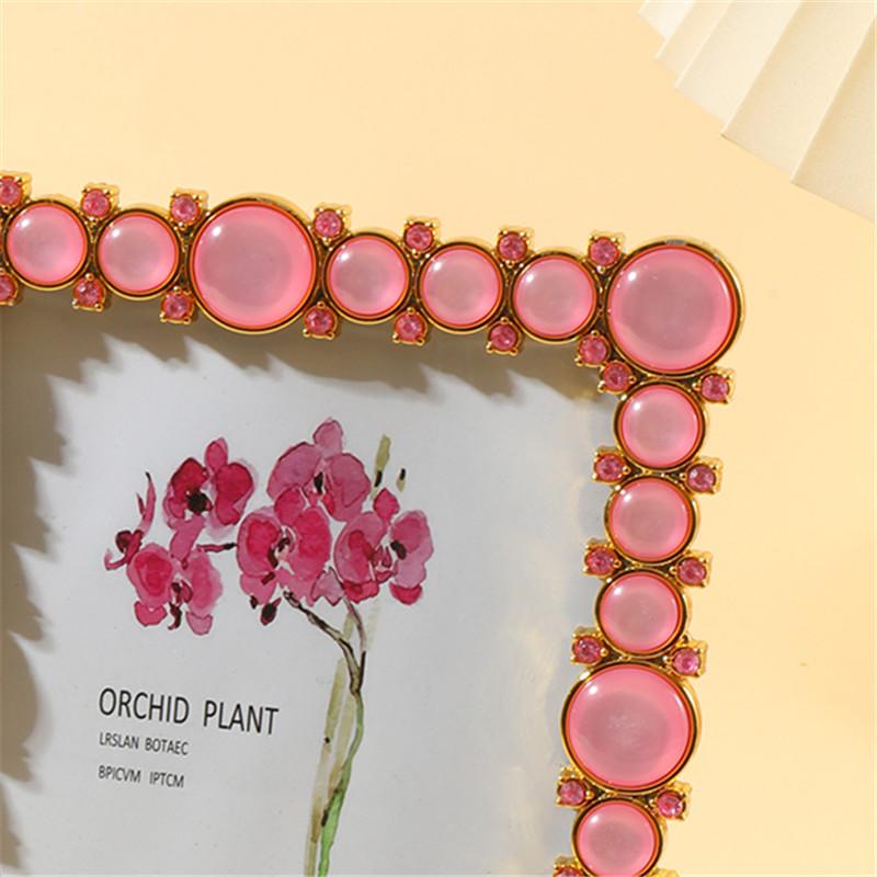 1Pcs 6/7in Artistic Resin Frame with Pearl & Crystal Details - A Statement Piece for Any Room(Random Inner Paper)