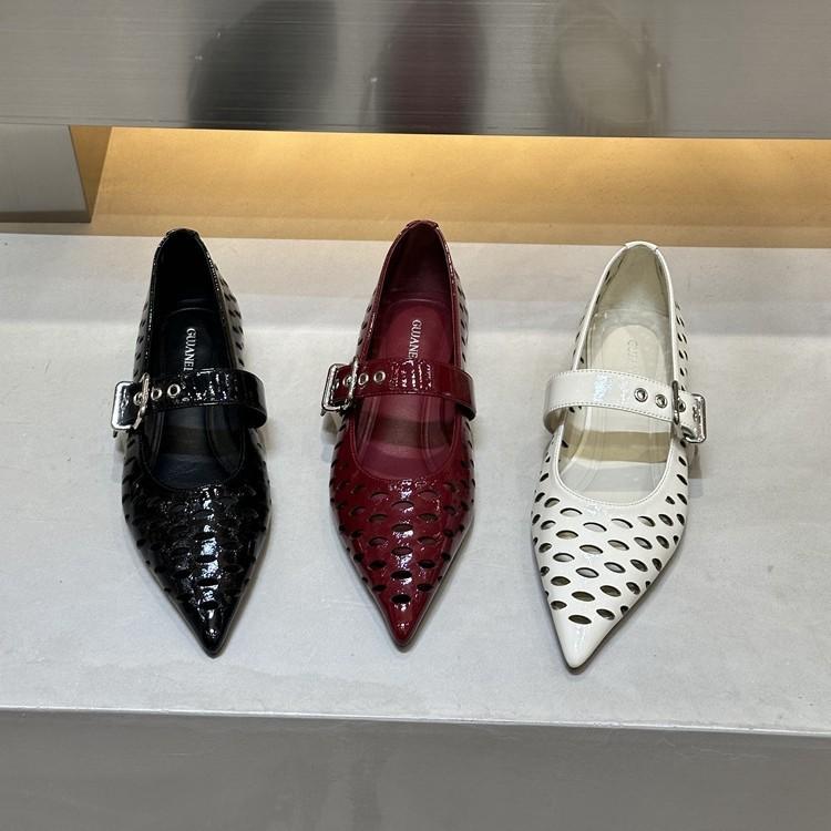 Остроконечные туфли с пряжкой на плоской подошве в иностранном стиле, женские, новинка осени 2025 года, универсальные, темпераментные, сказочные, вечерние туфли Мэри Джейн