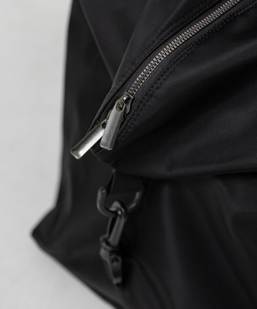 Сумка-даффл для путешествий On The Go Signature Nylon Boston