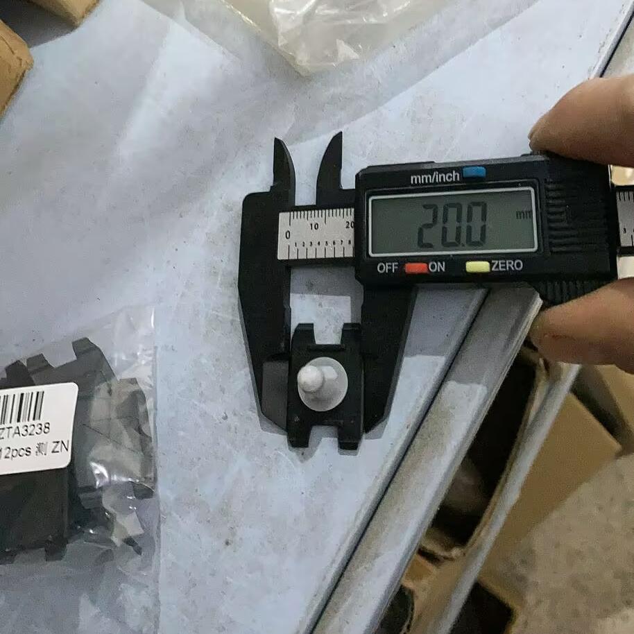 12 шт. Клипсы-фиксаторы молдингов крыла и порогов # 51718259025 для BMW