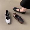 Туфли женские Мэри Джейн с юбкой, осень 2024, новая корейская версия, плоская подошва, низкий каблук, светло-серебристый, маленькие кожаные туфли