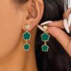 Boho White Shell Lucky Five-Petal Flower Stud Earrings for Women Ladie Classic Vintage Heart Shape Crystal Party Banquet Zircon