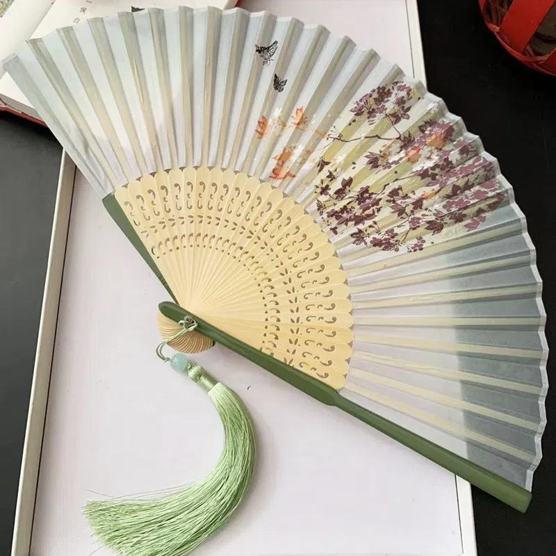 Маленький танцевальный веер в древнекитайском стиле, летний портативный веер для ханьфу и ципао, ручной веер, зеленые бамбуковые спицы, односторонний складной веер