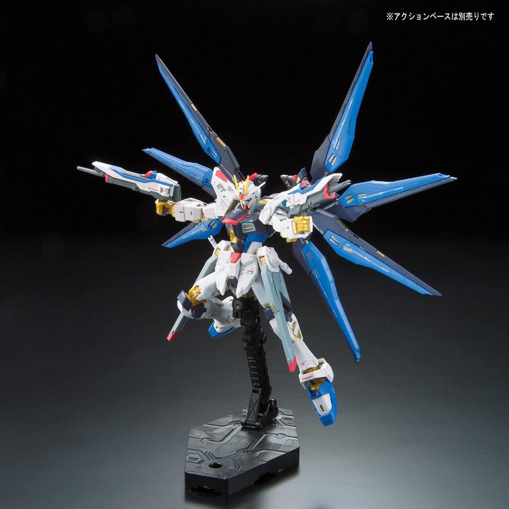 BANDAI SPIRITS RG Mobile Suit Gundam SEED DESTINY Strike Freedom Gundam Scale Plastic Model ZGMF-X20A 1/144 Color-coded