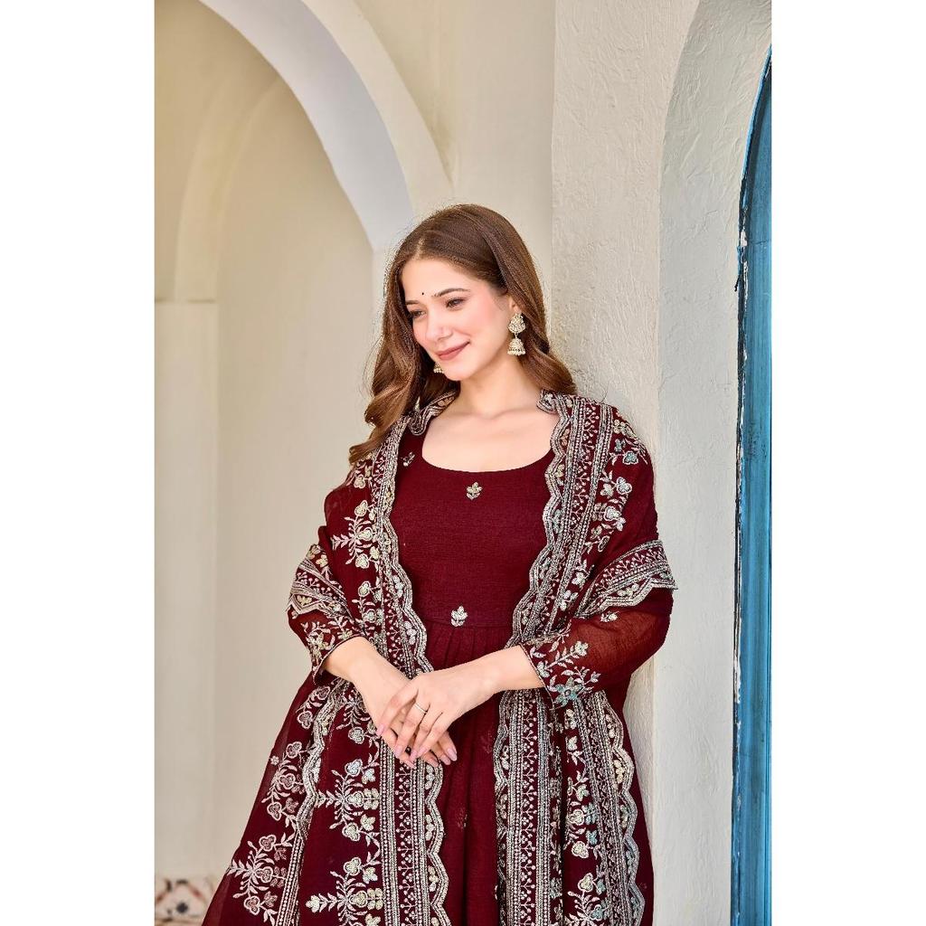 Новый оригинальный набор из 3 курток