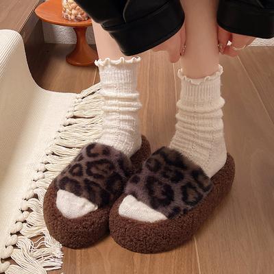 Низкие балетки Женские неглубокие женские тапочки Зимняя обувь Роскошные шлепанцы Мех Шлепанцы 2024 Дизайнерский плюшевый леопардовый резиновый