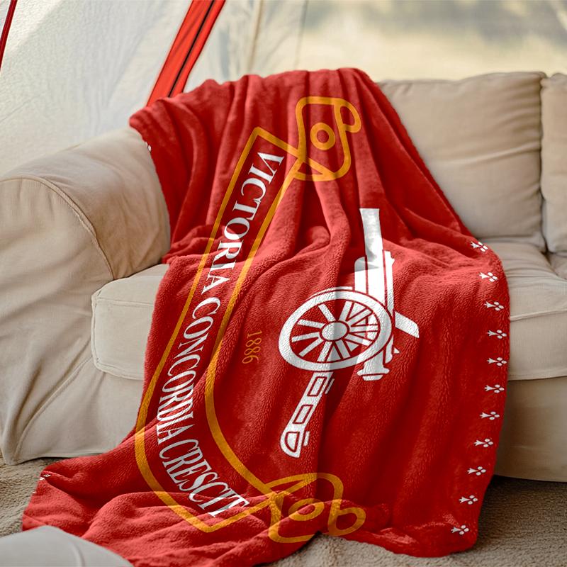 1pc Football Club Blanket, Cozy Valentine's Day Blanket, Multi-functional Nap Blanket Available Throughout the Four Seasons