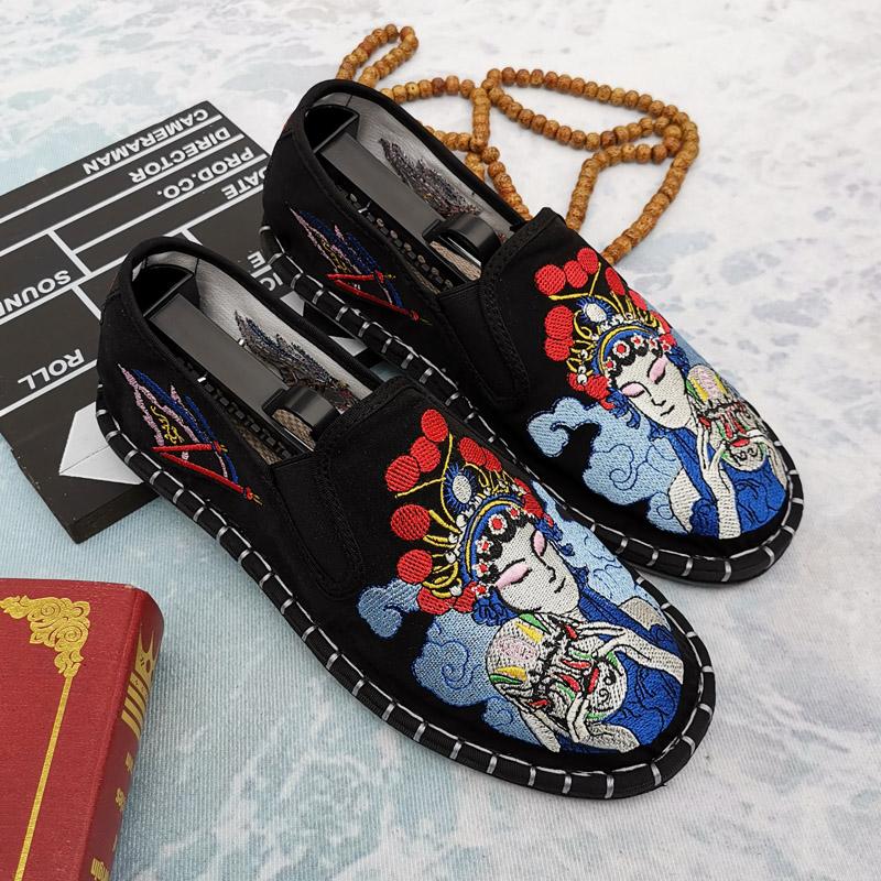Chinese Traditional Embroidered Flats Shoes Women Classic Embroidery Womens Loafers Breathable Slip On Shoes Women Espadrilles