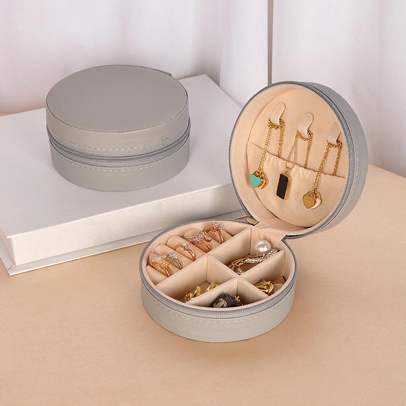 1 шт. Круглая коробка-органайзер для колец, серег, с мягкой подкладкой для ожерелий, шкатулка для драгоценностей для путешествий и подарков, устойчивая к царапинам, портативная