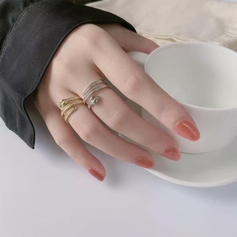 Korean Fashion Hip-Hop Snake Ring with Diamonds