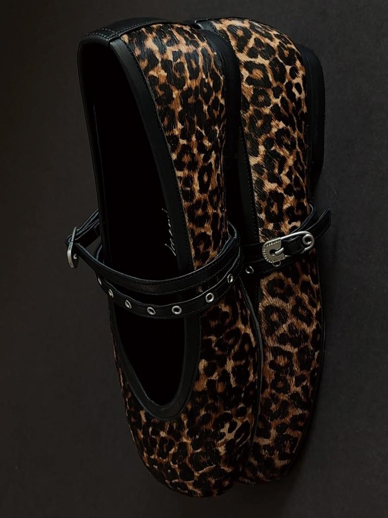 Blanc Toe Two Strap Flats 10[F83-Reopard]