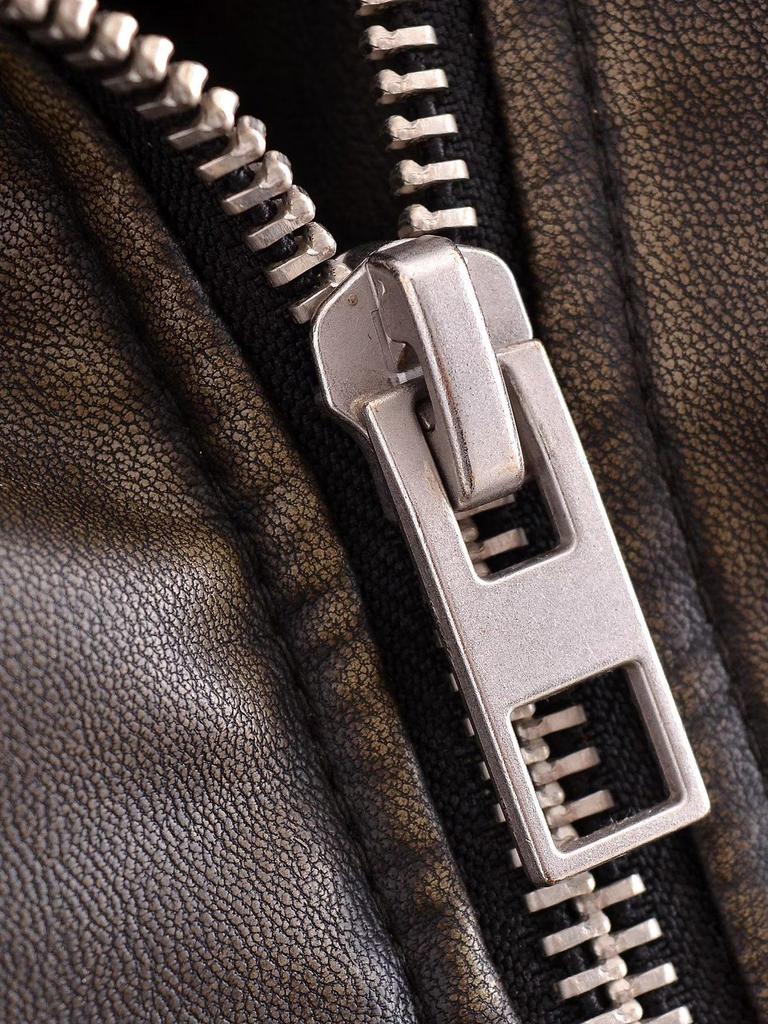 Осенняя куртка из искусственной кожи с градиентом 2023 года для мотоциклистов — стильный дизайн с короткими лацканами для крутых женщин