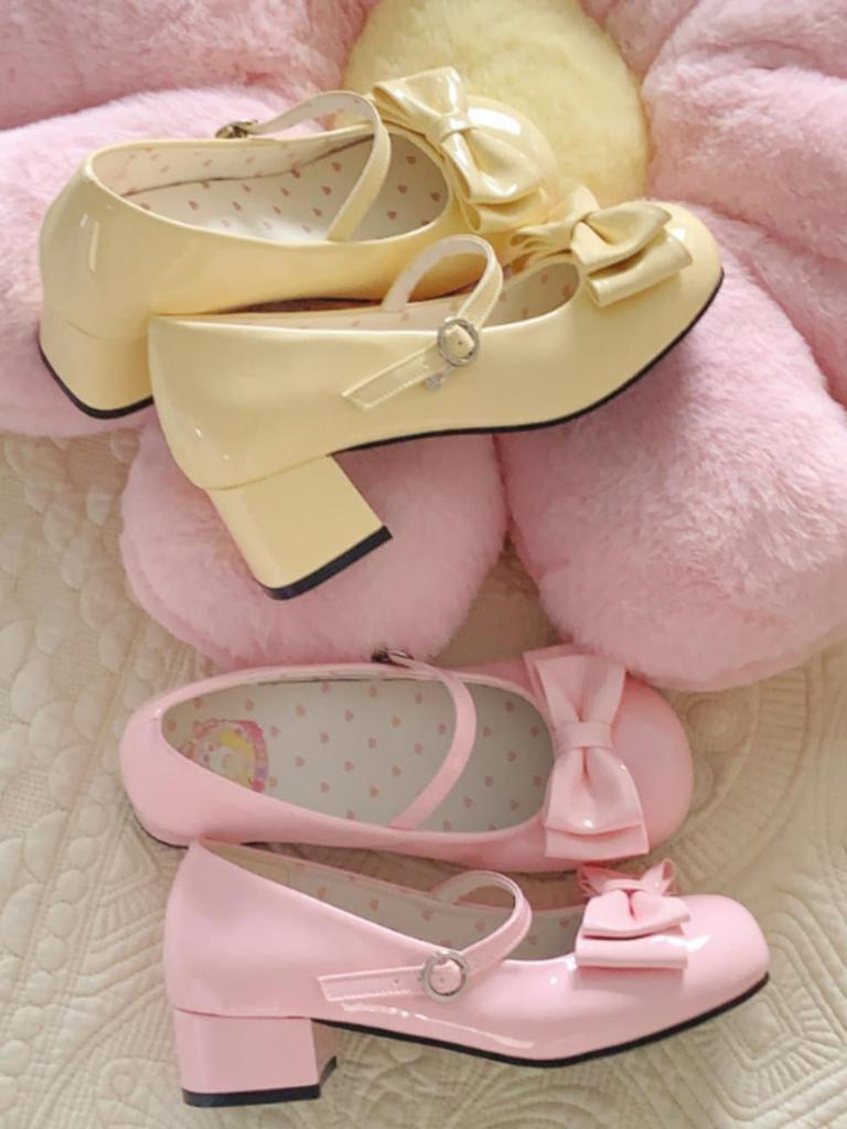 [В наличии] Милые туфли в стиле Лолиты на среднем каблуке с бантом в форме сердца и узором из вьющихся цветов