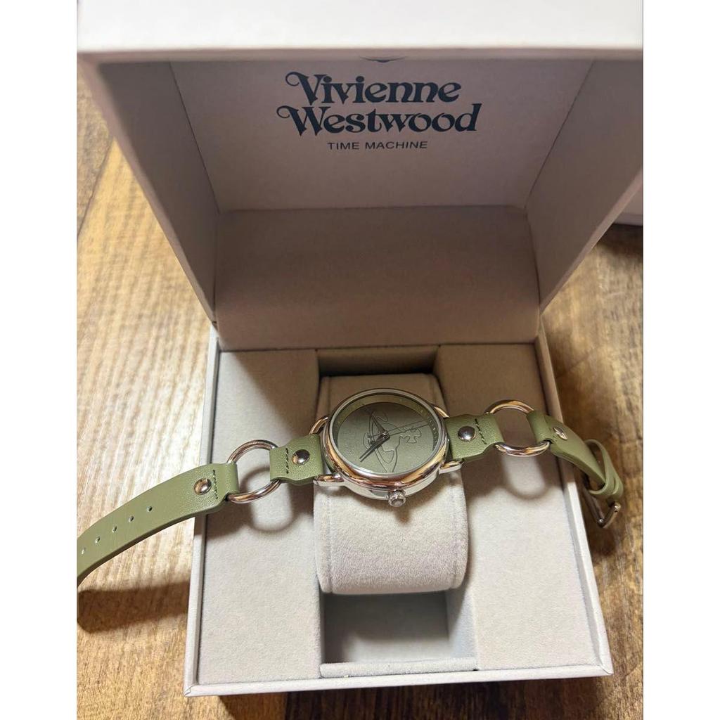 Подержанные часы Vivienne Westwood серебристые x хаки