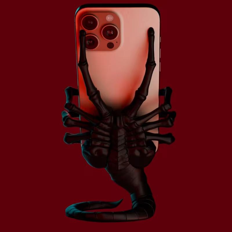Creativity Action Figures Alien Facehugger Phone Holder Office Desktop Fun Decoration Ornaments Collected Gifts For Movie Fans
