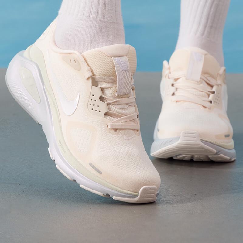 Nike Женские структурные беговые кроссовки