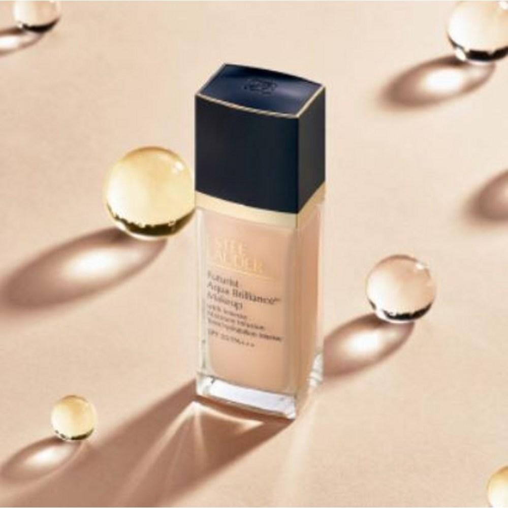 Futurist Aqua Brilliance SPF 20 PA+++ 30 мл, холодный фарфор, 1 шт.
