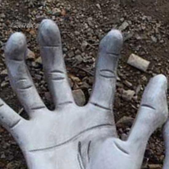 Artificial Hands 2pcs Creepy Plastic Bar Haunted House Decoration Halloween Prop