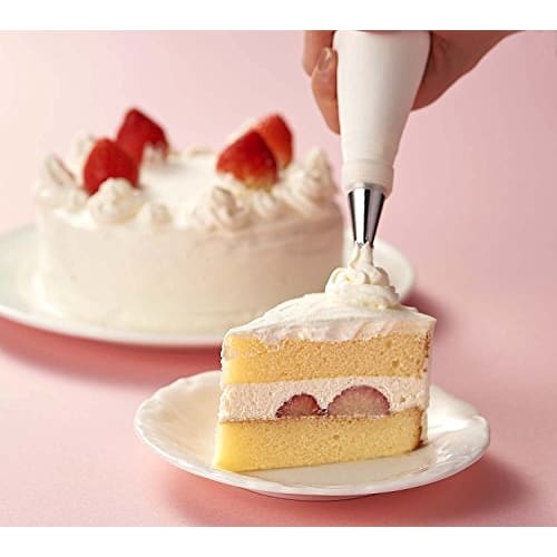 Pearl Metal Cream Pastry Bags with Tips, Set of 12, with Case, for Cakes, Christmas, Valentine's Day, and Homemade Baking, D-3101