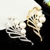 Fashionable Flower Pearl Brooch, Women's Retro Alloy Diamond-encrusted Brooch, Clothing and Accessories
