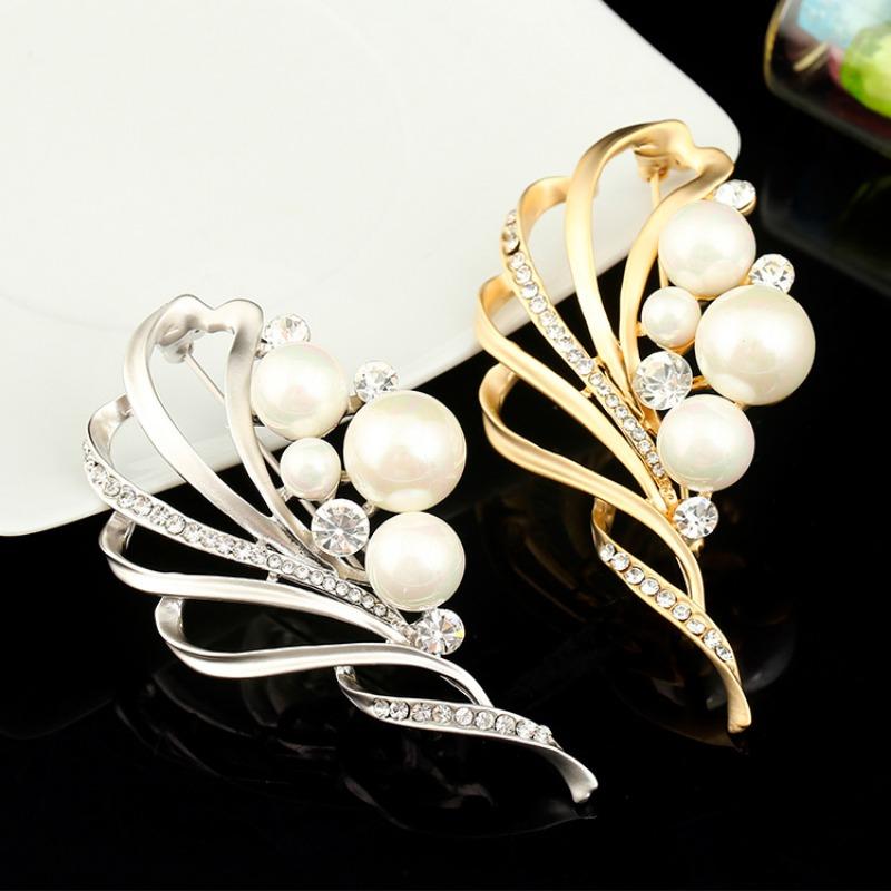 Fashionable Flower Pearl Brooch, Women's Retro Alloy Diamond-encrusted Brooch, Clothing and Accessories