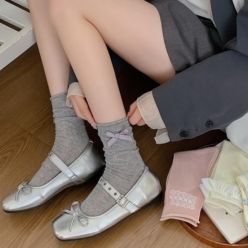 Женские весенне-летние тонкие литературные носки-гольфы с маленькими цветочками и милым бантиком, без косточек, с закрученным краем