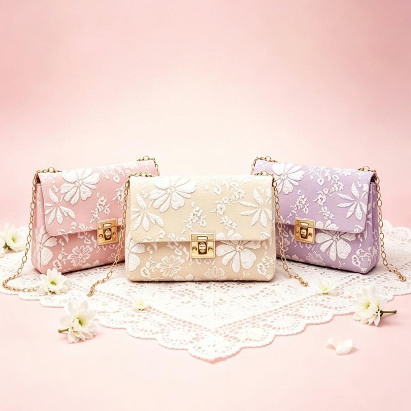 Fashion Embossed Floral Crossbody Bag Gold Chain Shoulder Strap Turn Lock Closure for Weekend Travel Outdoor
