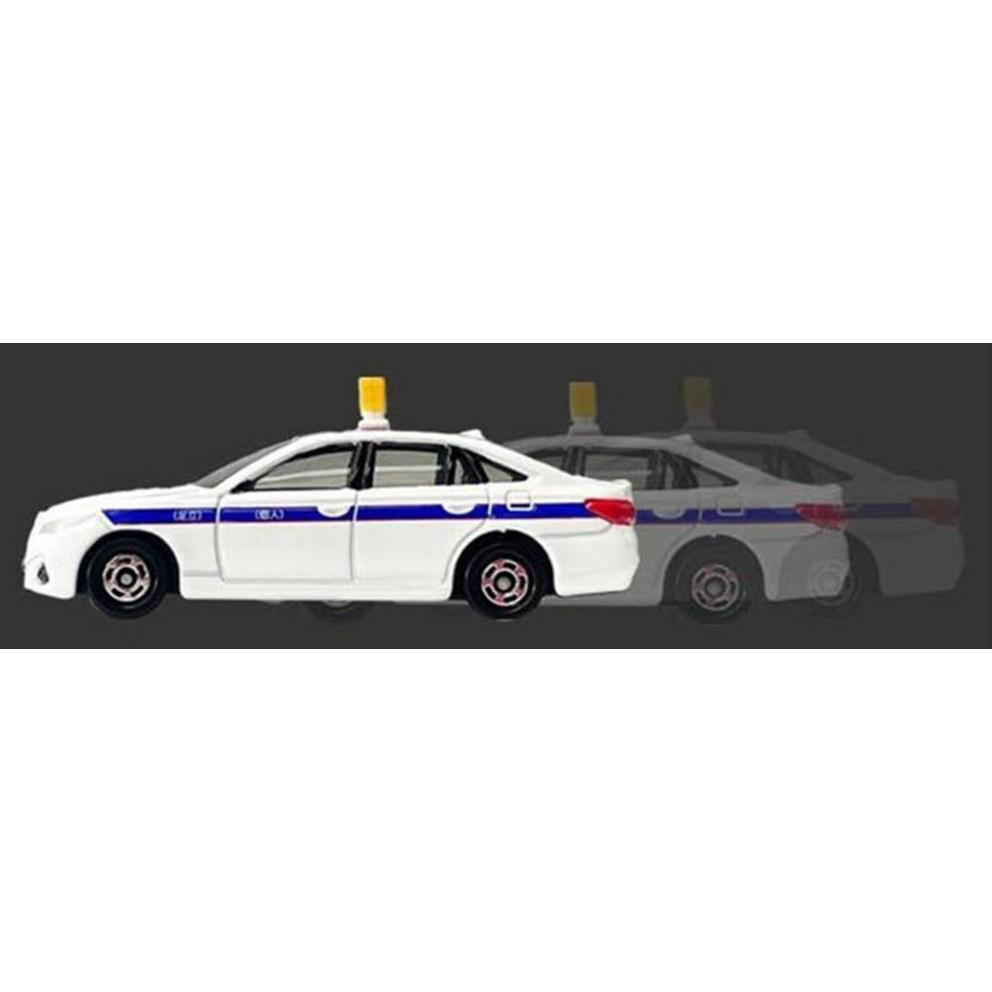 Модель автомобиля Tomica 84 Toyota Crown Private Taxi из литого металла.