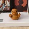 Статуэтка утки со средним пальцем, деревянная текстура, маленькая желтая утка, поводок, скульптура, модель животного, домашний офис, книжная полка, украшение для рабочего стола, орнамент