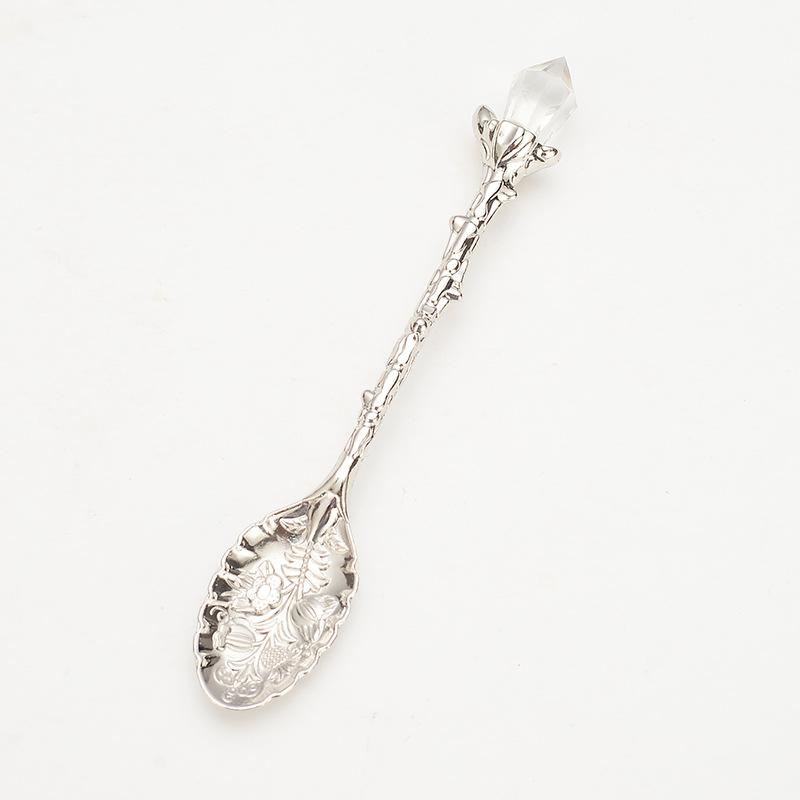 Creative Retro Hotel Family Dessert Coffee Spoon Ice Cream Tools Royal Style Flatware Metal Spoon Kitchen Accessories4
