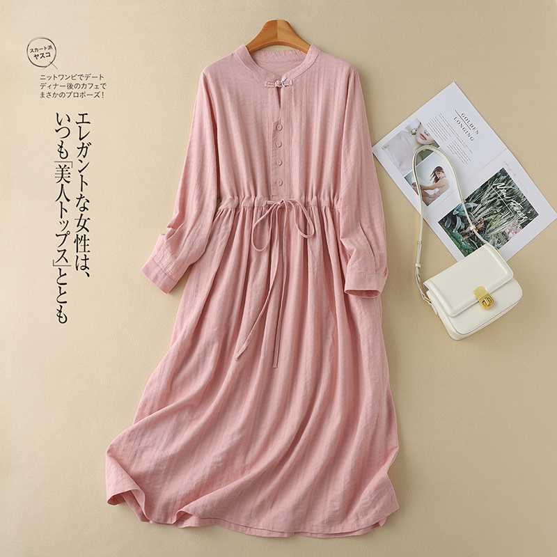 Винтажное платье с длинными рукавами и длинной юбкой