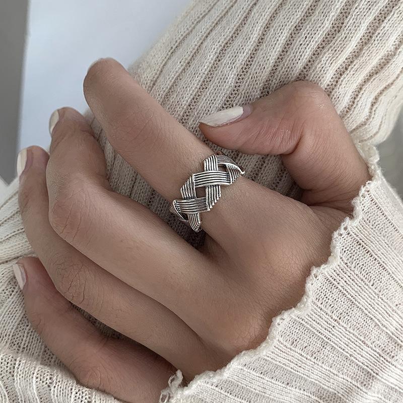 Женское Кольцо с Текстурой Ретро, Перекрещенными Полыми Листьями, Характерное, Нишевое